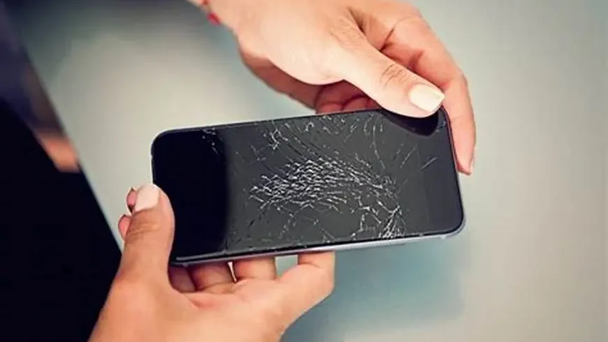 5 Kebiasaan Buruk Merusak Smartphone Anda